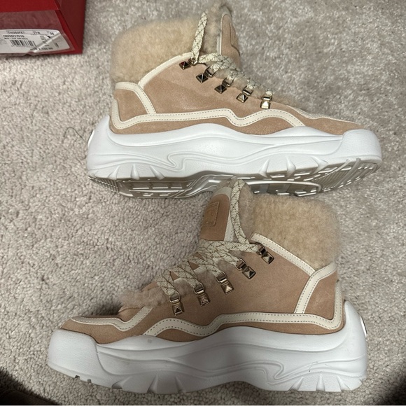 Valentino Womens Gumboy Mid Top Shearling Sneakers SZ 35 $1050 Worn Once - Picture 4 of 9